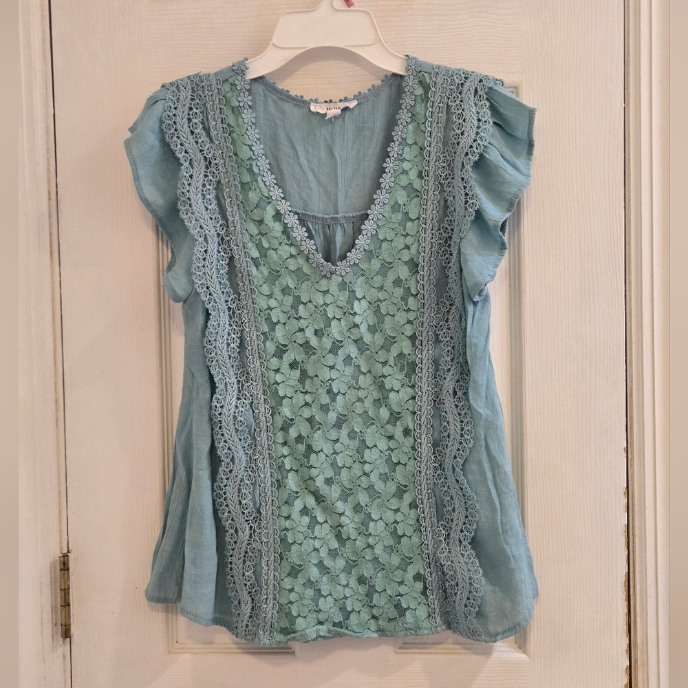 Mine NWOT Womans Top Small